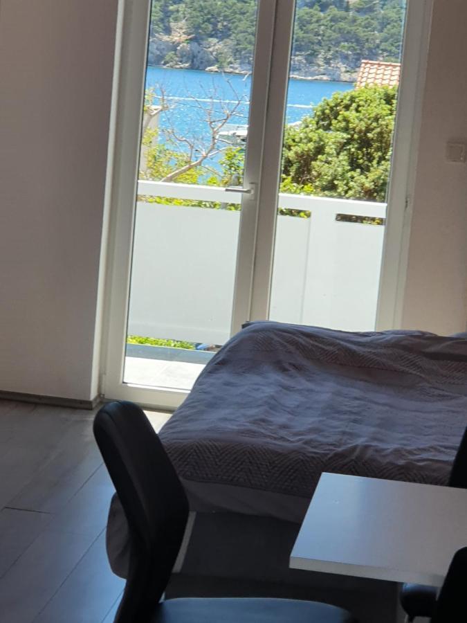 6 M, 50 M Do Plaze Apartment Barbat na Rabu Exterior photo