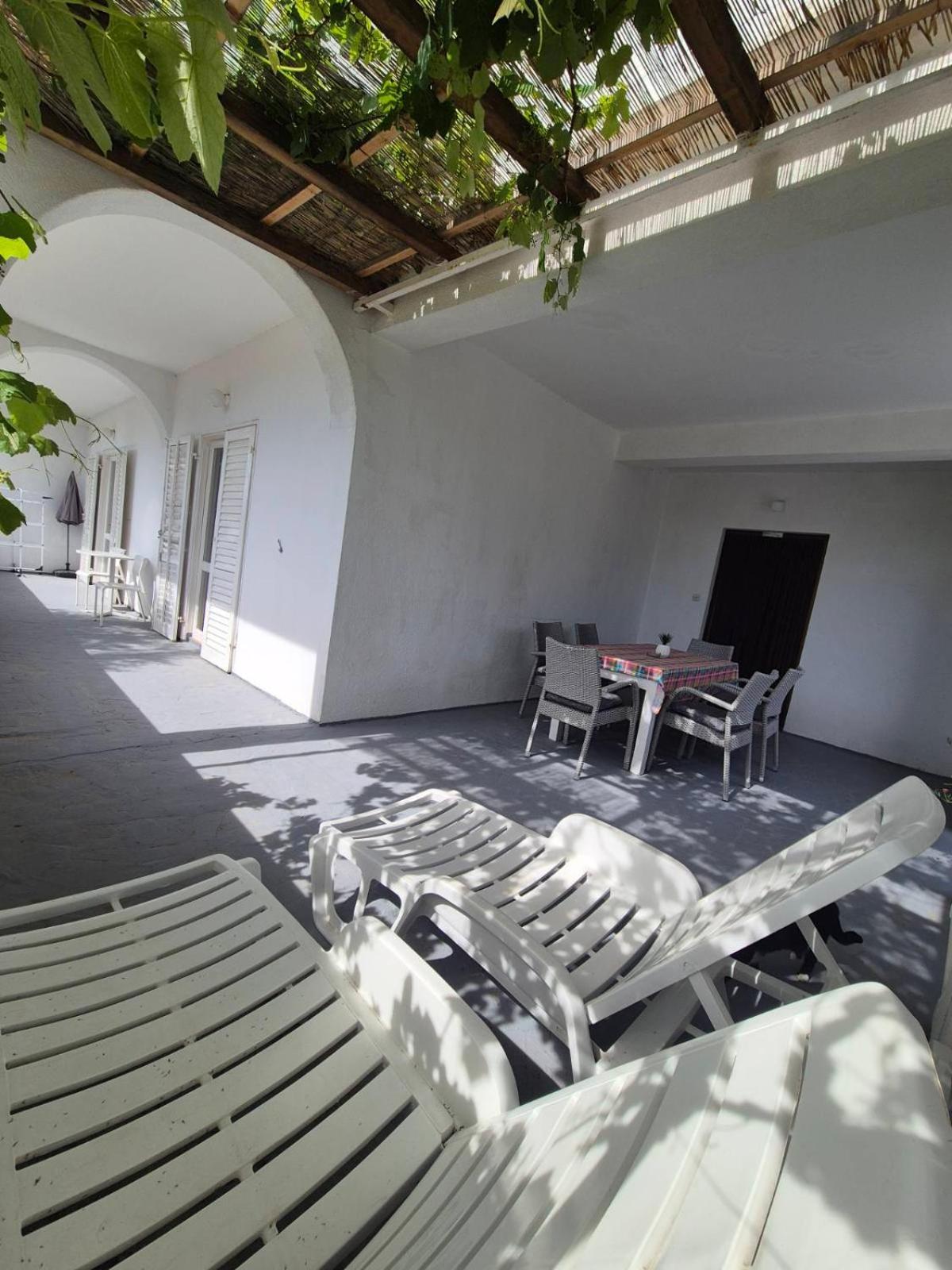 6 M, 50 M Do Plaze Apartment Barbat na Rabu Exterior photo